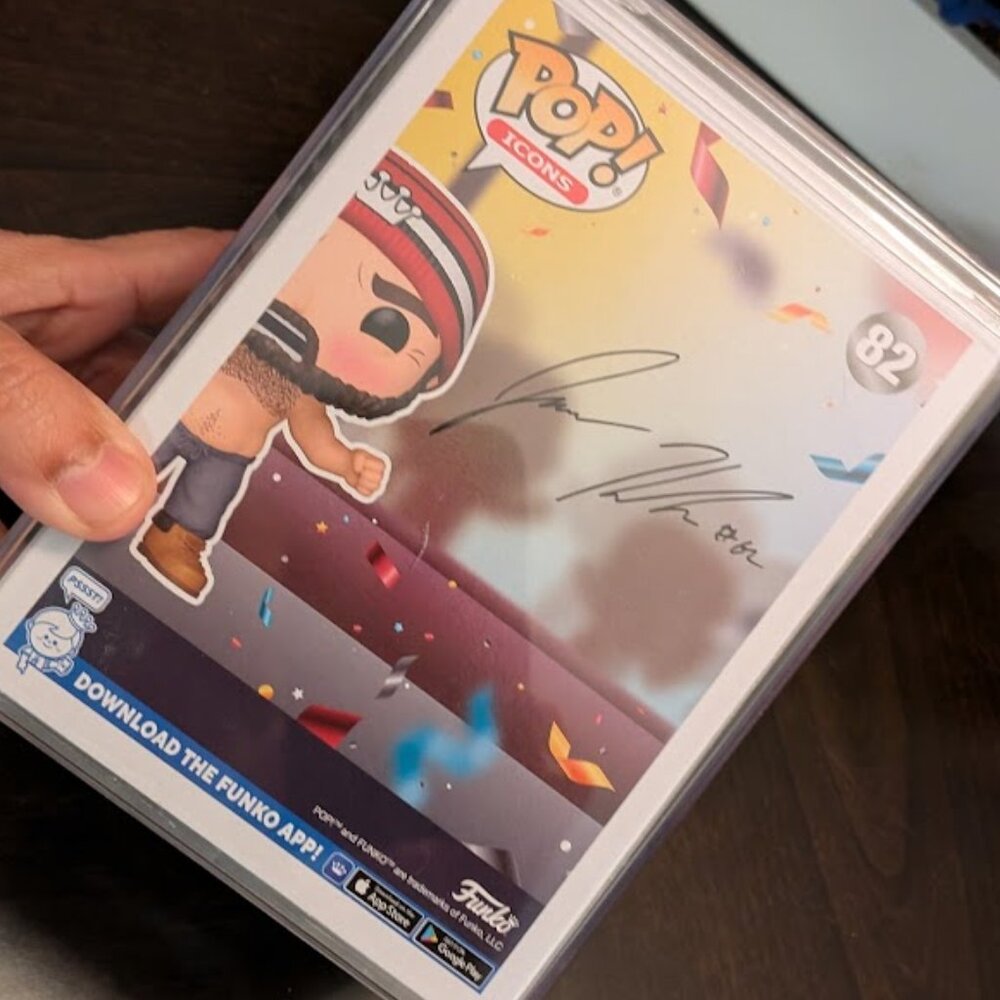 O1 FUNKO POP Jason Kelce Hard Case Limited Edition (Collectible) - Picture 5 of 6